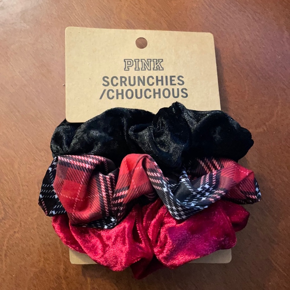 Victoria’s Secret PINK scrunches